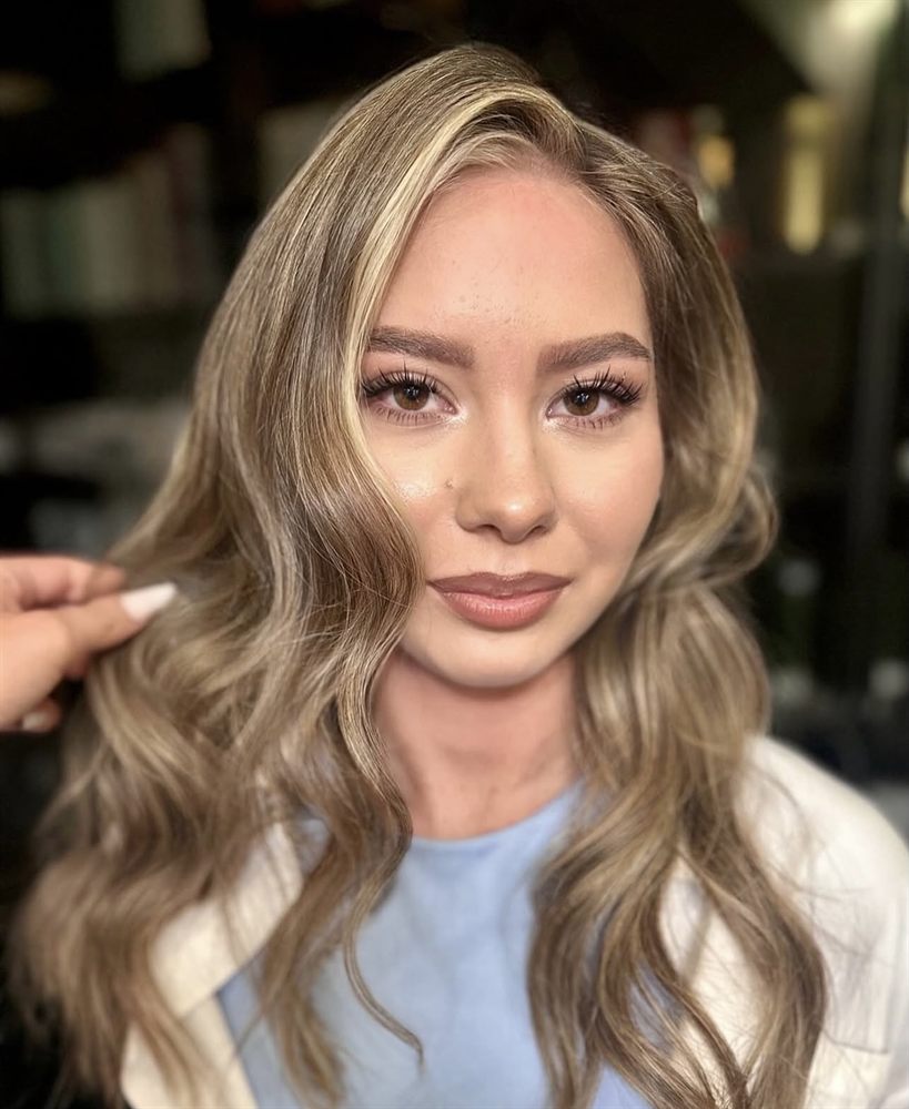 Coafură clasică la Luxe Hair by Diana
